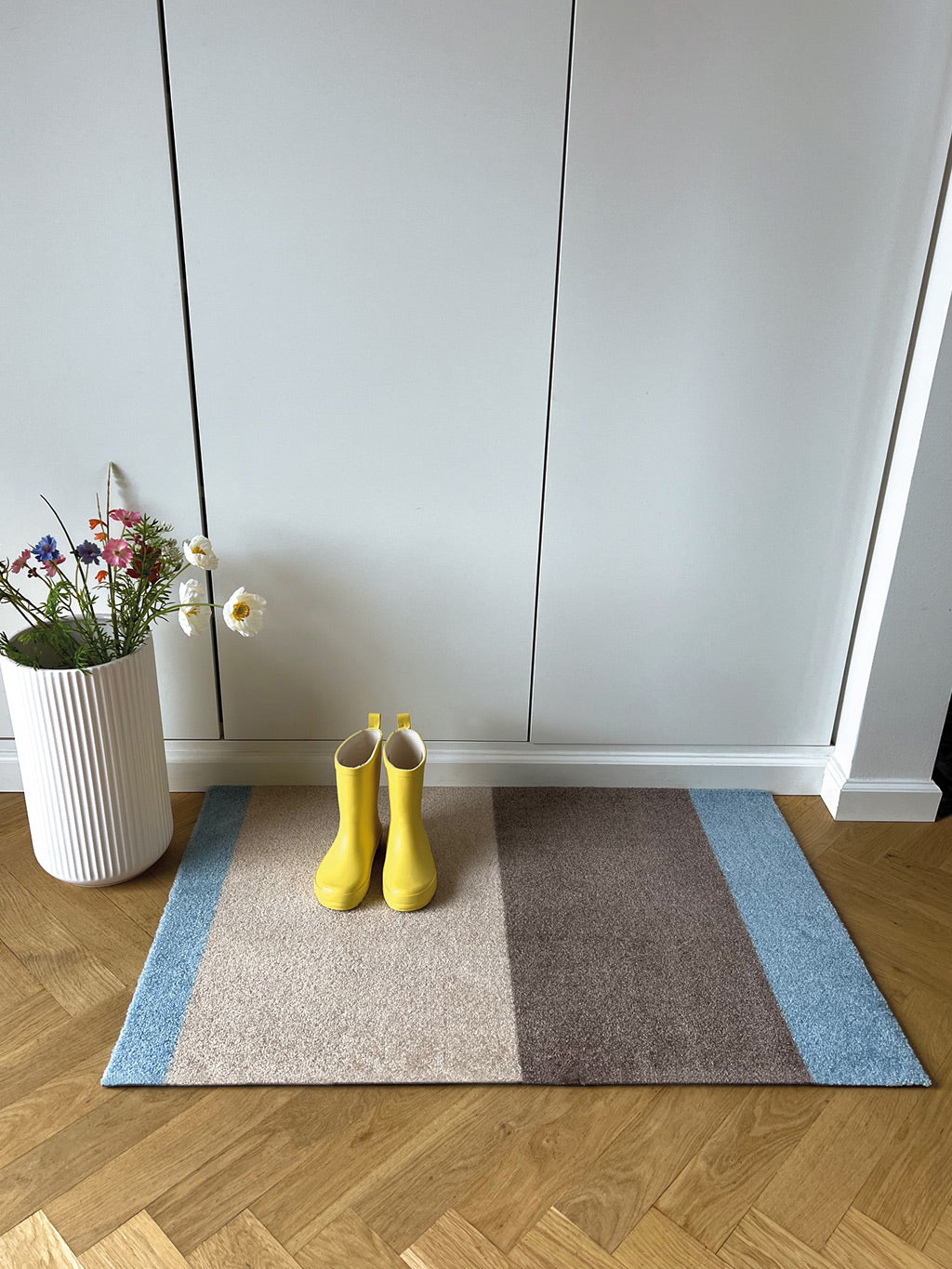 Neuheit - FUSSMATTE STRIPES - Ivory/Sand/Blau