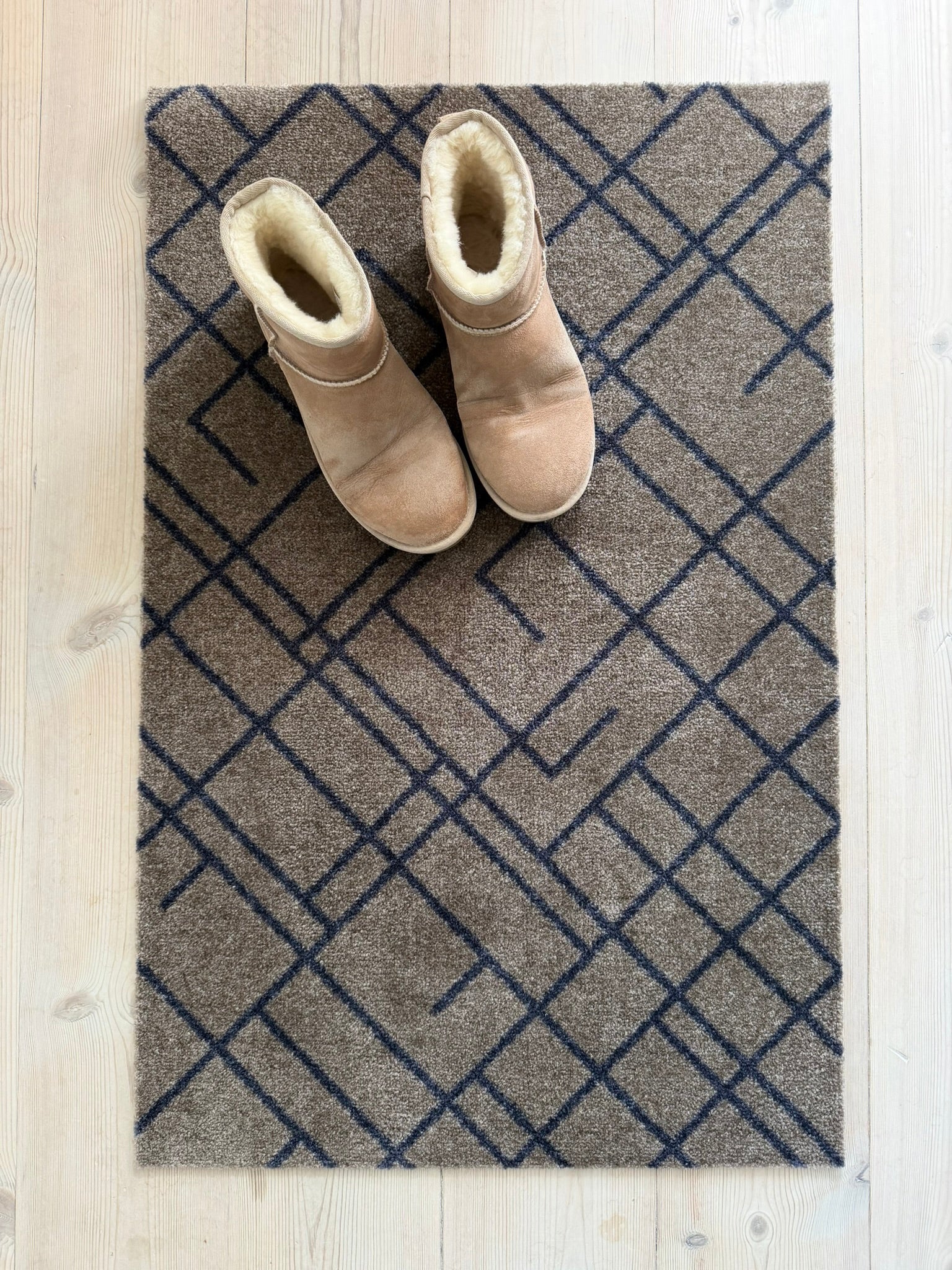 FUSSMATTE 60 x 90 cm - LINES SAND / BLAU-GRAU